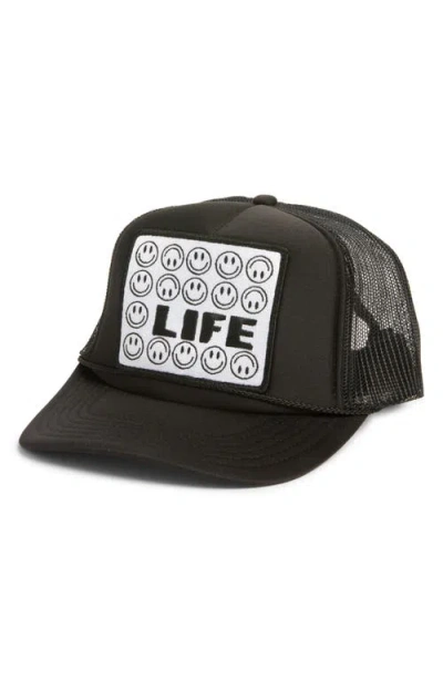 Friday Feelin ' Life Patch Trucker Hat In Black