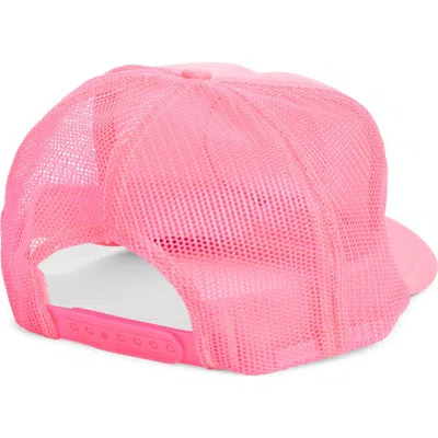 Friday Feelin ' Lightening Bolt Patch Trucker Hat In Pink