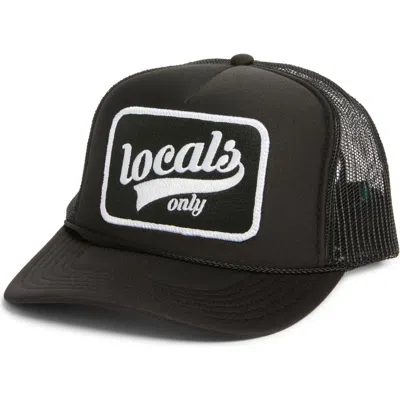 Friday Feelin ' Locals Only Patch Trucker Hat In Black