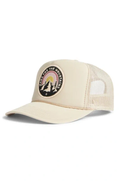 Friday Feelin ' Made For The Mountains Trucker Hat In Brown