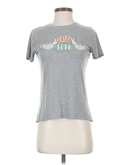 Pre-owned Friends Short Sleeve T-shirt In Gray