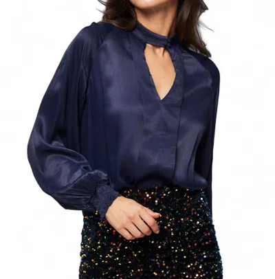 Frnch Elbar Blouse In Blue Marine