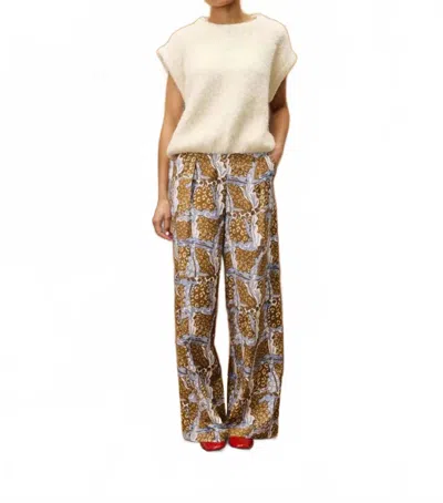 Frnch Jasmin Sweater In Cream In White