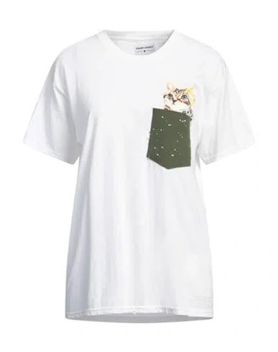 Front Street 8 Woman T-shirt White Size L Cotton