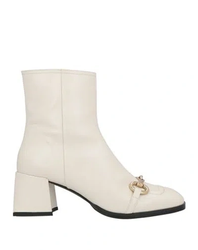 Fru Woman Ankle Boots Off White Size 11 Soft Leather