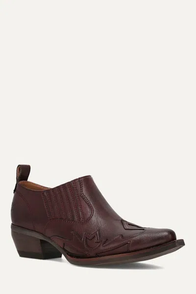 Frye And Co Irlene Shootie In Burgundy