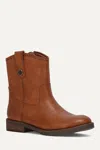 Frye And Co Kellie Button Short In Brown
