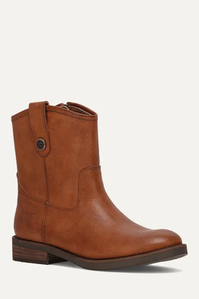 Frye And Co Kellie Button Short In Brown