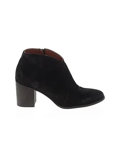 Pre-owned Frye Ankle Boots In Black