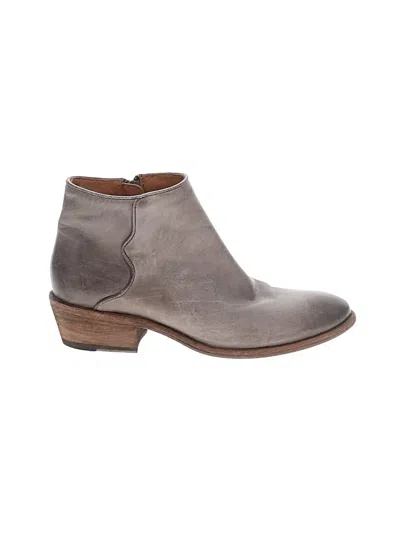 Pre-owned Frye Ankle Boots In Gray