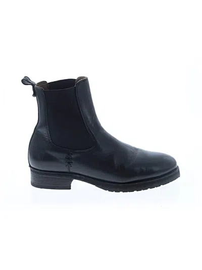 Pre-owned Frye Boots In Black