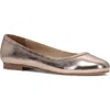 Frye Carson Ballet Flat In Gold