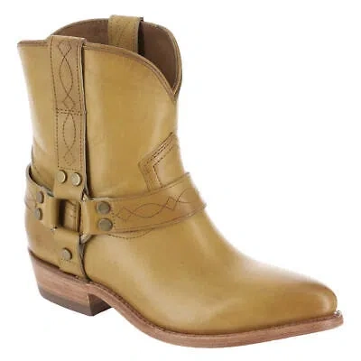 Pre-owned Frye Company Billy Short Harness Women's Boot In Banana