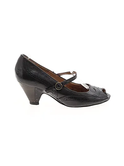 Pre-owned Frye Heels In Black