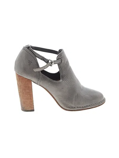 Pre-owned Frye Heels In Gray