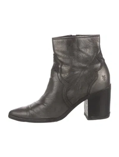 Pre-owned Frye Leather Boots In Gray