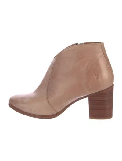 Pre-owned Frye Leather Boots In Neutral