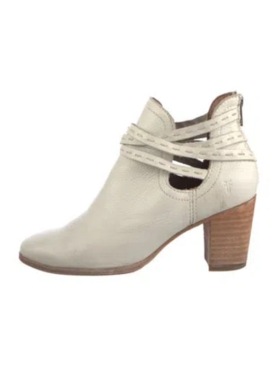 Pre-owned Frye Leather Boots In White