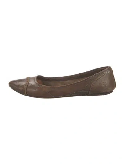 Pre-owned Frye Leather Flats In Brown