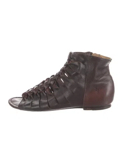 Pre-owned Frye Leather Gladiator Sandals In Brown