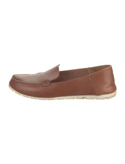 Pre-owned Frye Leather Loafers In Brown