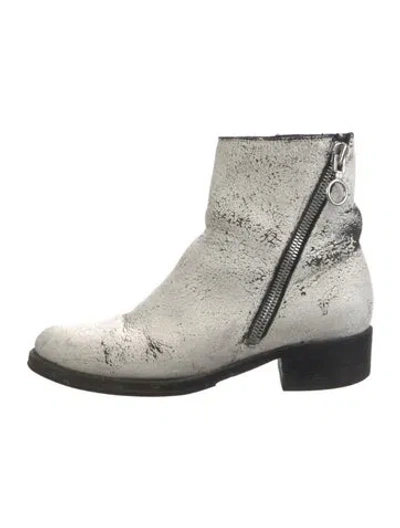Pre-owned Frye Leather Moto Boots In White
