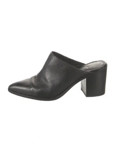 Pre-owned Frye Leather Mules In Black