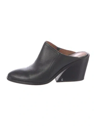 Pre-owned Frye Leather Mules In Blue