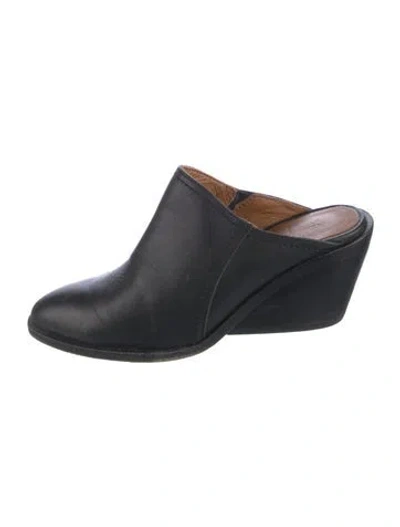 Pre-owned Frye Leather Mules In Blue
