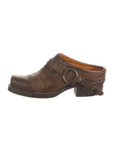 Pre-owned Frye Leather Mules In Brown