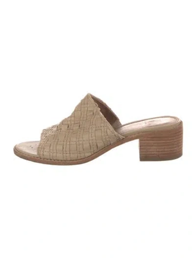 Pre-owned Frye Leather Patterned Slides In Brown