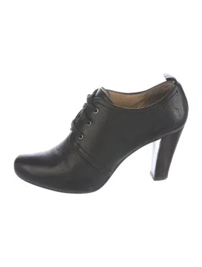 Pre-owned Frye Leather Pumps In Blue