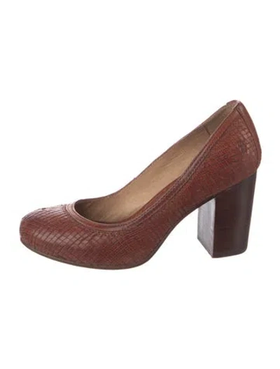Pre-owned Frye Leather Pumps In Burgundy