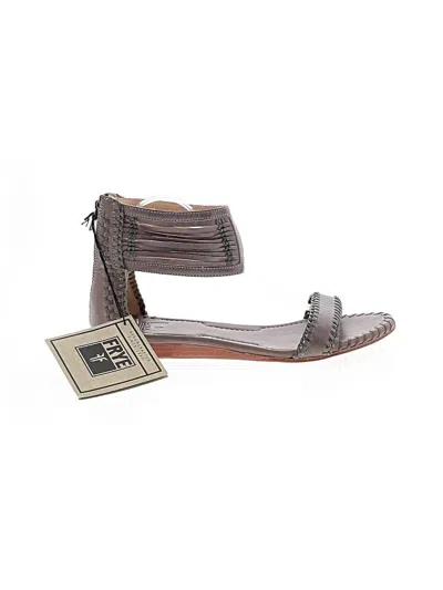 Pre-owned Frye Sandals In Gray