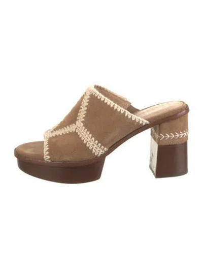 Pre-owned Frye Suede Sandals In Neutrals