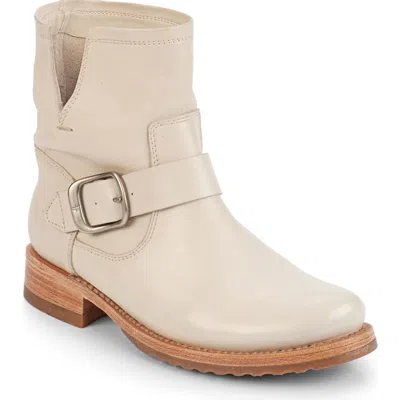 Frye Veronica Moto Boot In Neutral