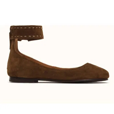 Frye Women's Carson Ankle Ballet Flat In Wood In Brown