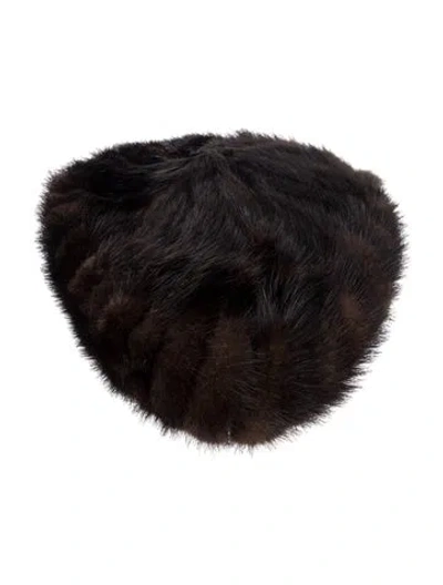 Pre-owned Fur Beret In Brown