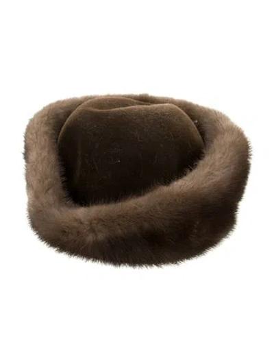 Pre-owned Fur Beret Hat In Brown