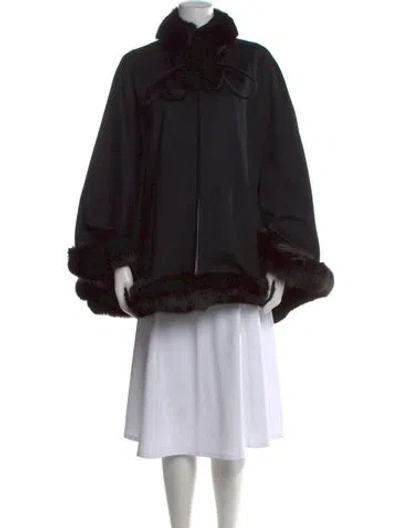 Pre-owned Fur Cape In Black