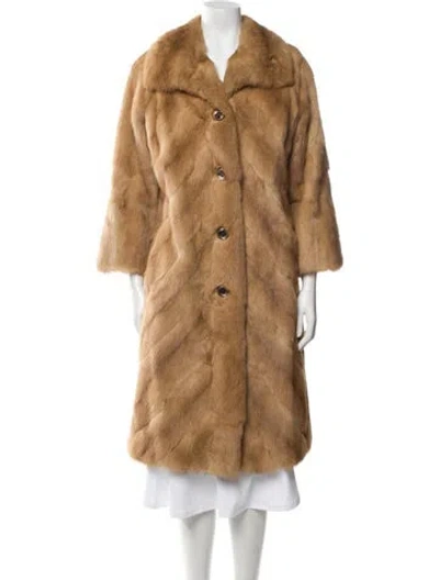 Pre-owned Fur Coat In Brown