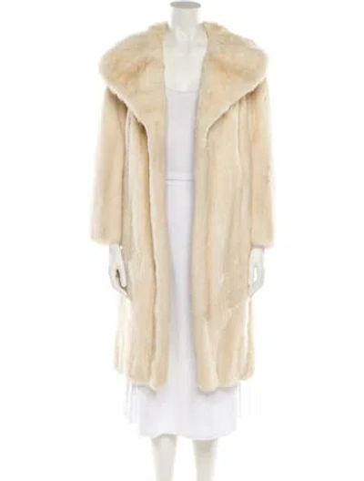 Pre-owned Fur Coat In Neutral