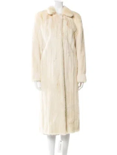 Pre-owned Fur Coat In Neutral