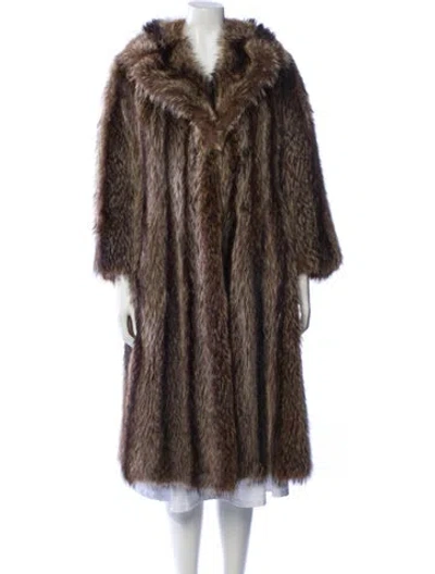 Pre-owned Fur Coat In Brown