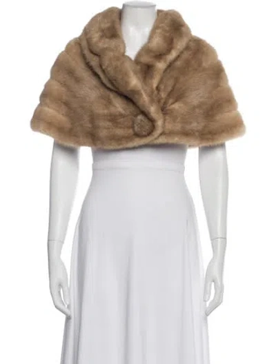 Pre-owned Fur Poncho In Neutral