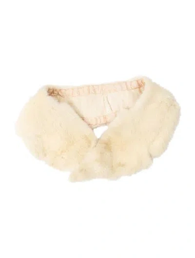 Pre-owned Fur Scarf In White