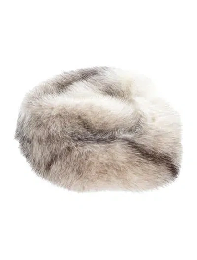Pre-owned Fur Winter Hat In Neutral
