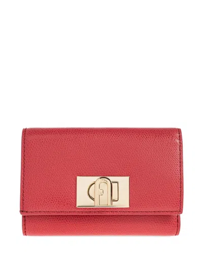 Furla 1927 M Leather Clasp Wallet In Gold