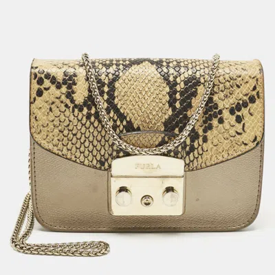 Pre-owned Furla Cream/metallic Leather Mini Metropolis Changeable Flap Crossbody Bag In White