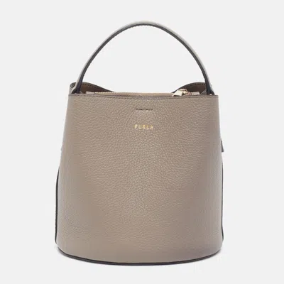 Pre-owned Furla Danae Grey Leather Bucket Bag In Gray